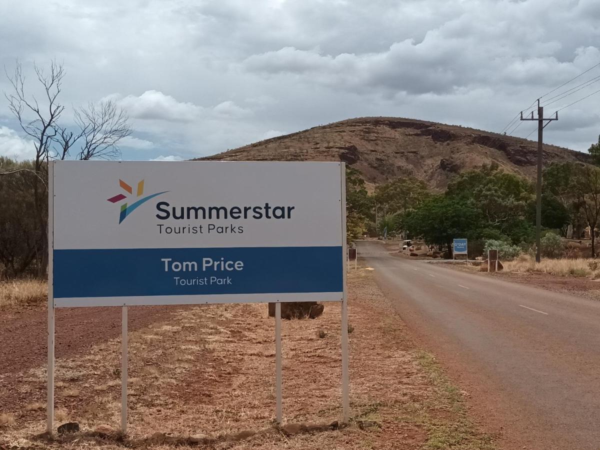 ホテル Tom Price Tourist Park エクステリア 写真